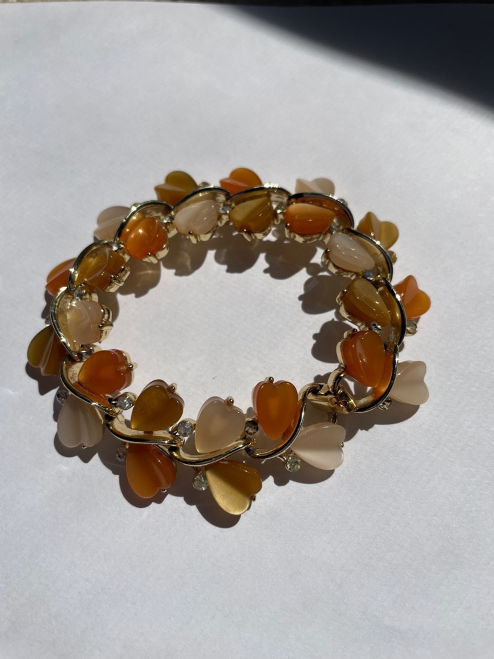 Vintage 1960s Signed Lisner Thermoset Bracelet - Picture 4 of 9